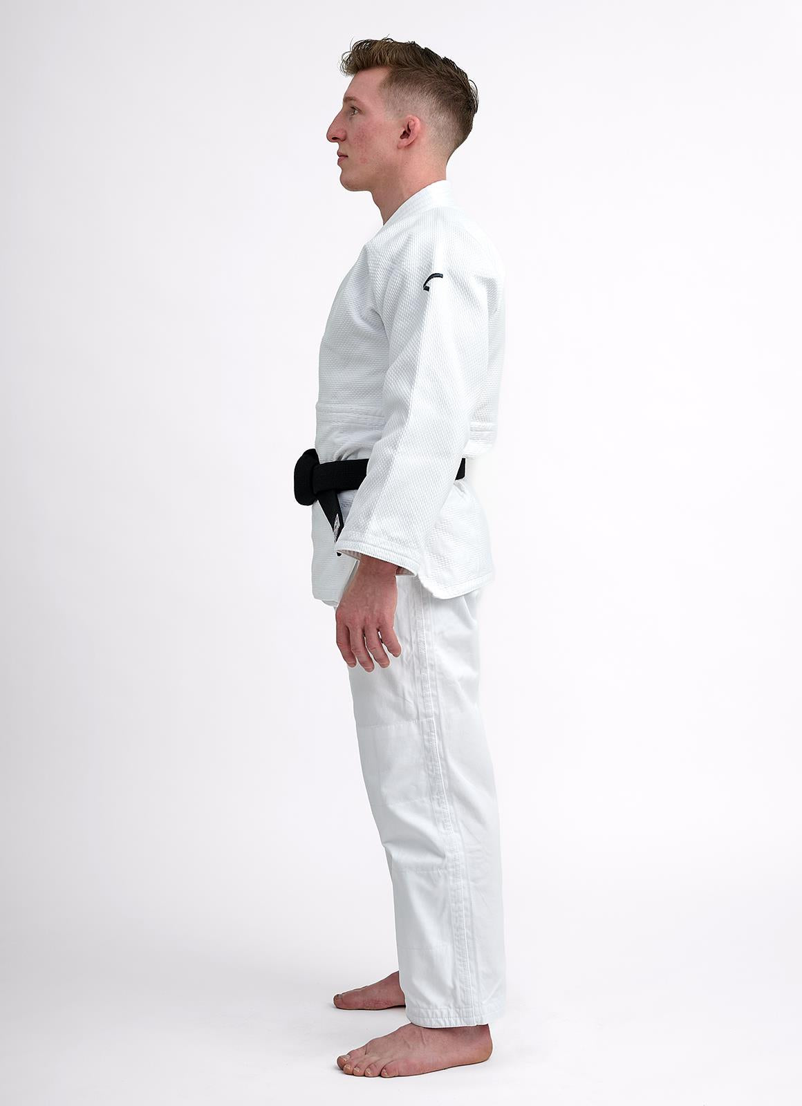 Judojacke Ippon Gear ® Ultralight weiß/blau/slim 130-190