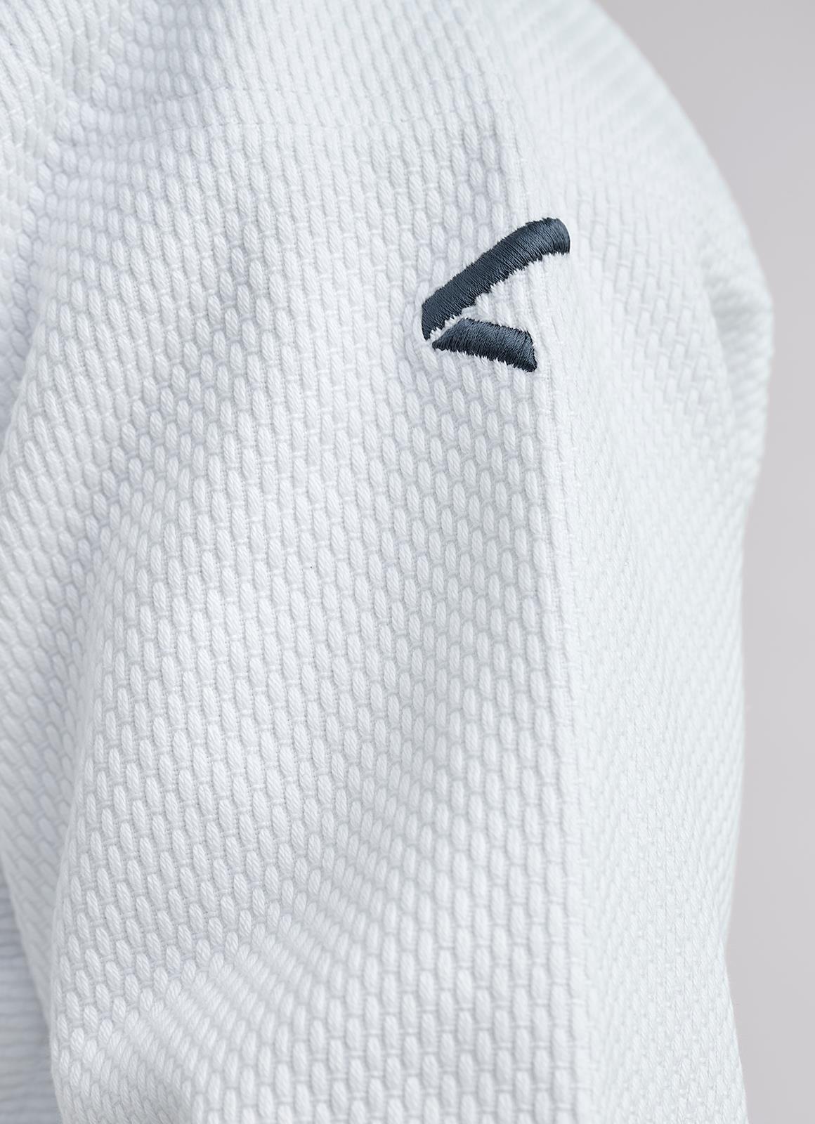 Judojacke Ippon Gear ® Ultralight weiß/blau/slim 130-190