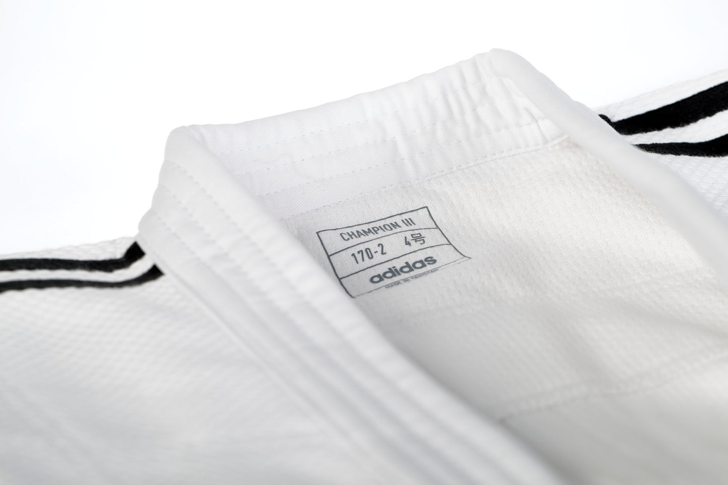 IJF Judoanzug adidas® Champion III Wettkampfanzug, weiß/blau 150-200 reg/slim