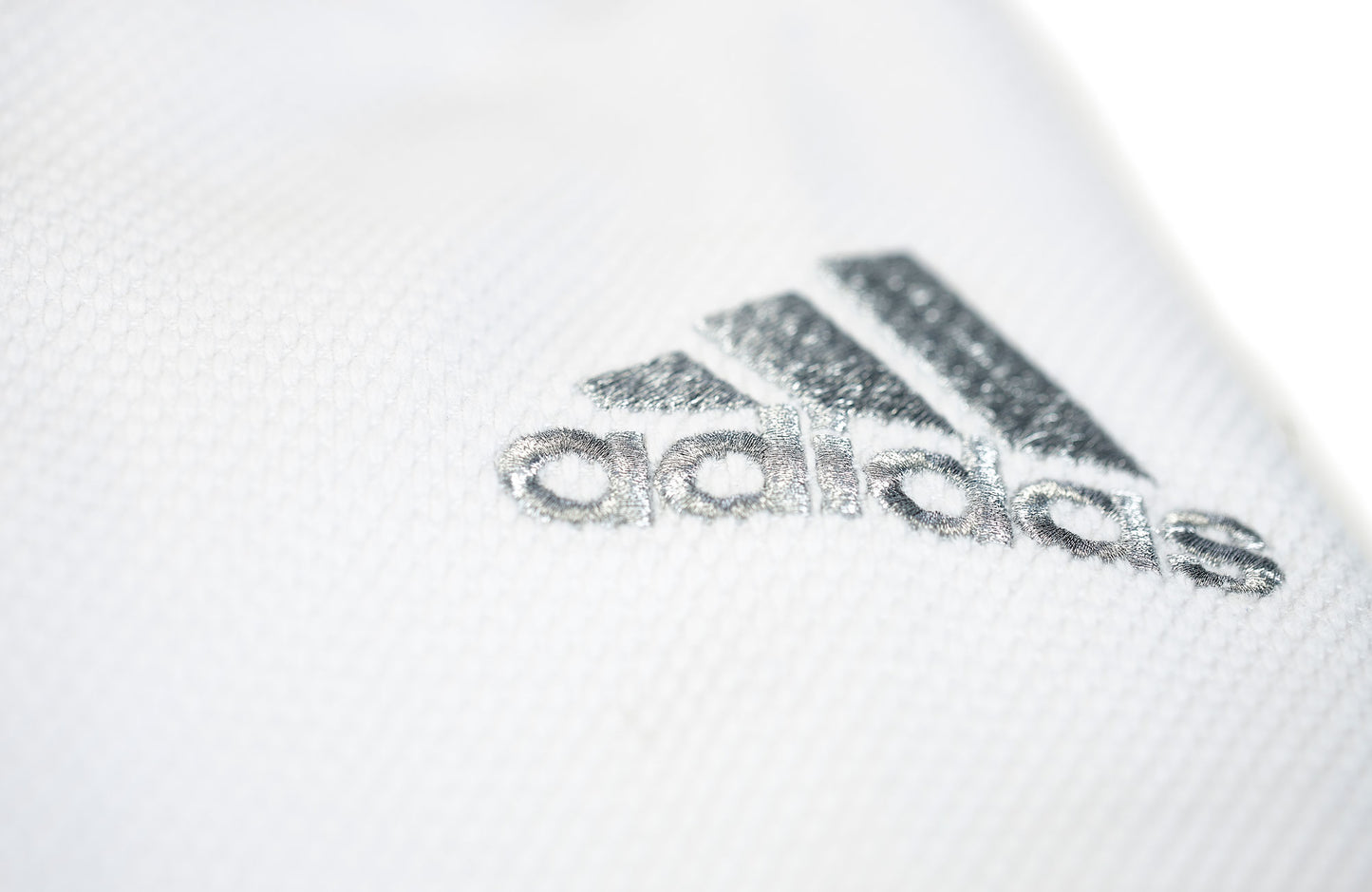 Judoanzug adidas® J990S Millenium weiß / blau, extra fester Stoff 990 gr./m² 160-200